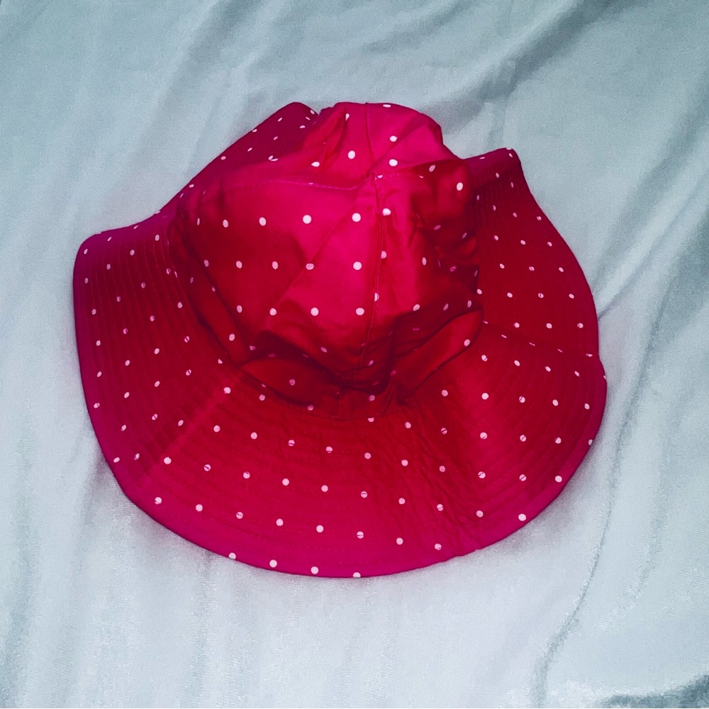 Carter’s Girls Size 4-8 years old reversible waterproof sun swim hat NWT pink